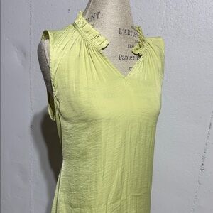 Simply Vera Vera Wang Lime Sleeveless Top